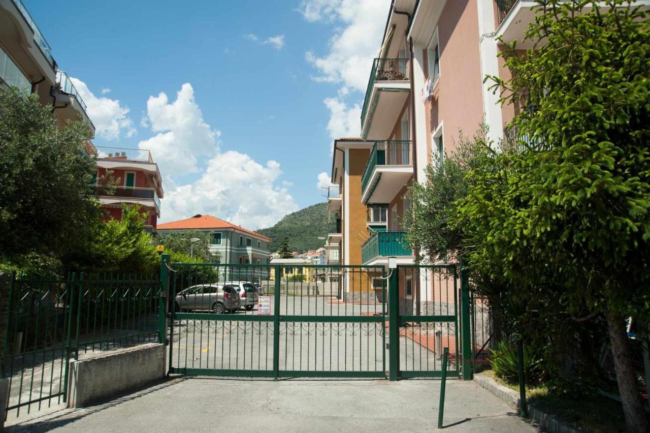 Cipriani 5 Rivieraholiday Pietra Ligure Εξωτερικό φωτογραφία