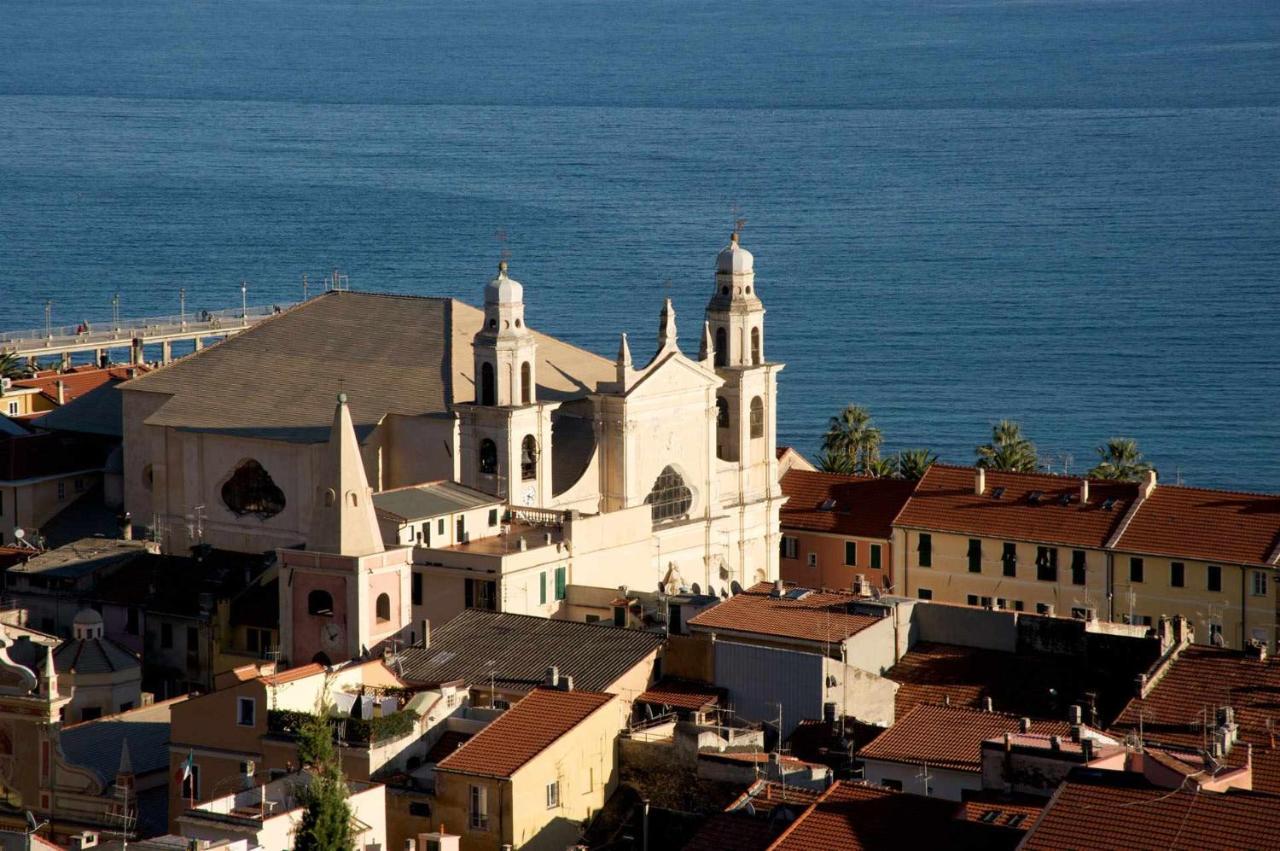Cipriani 5 Rivieraholiday Pietra Ligure Εξωτερικό φωτογραφία