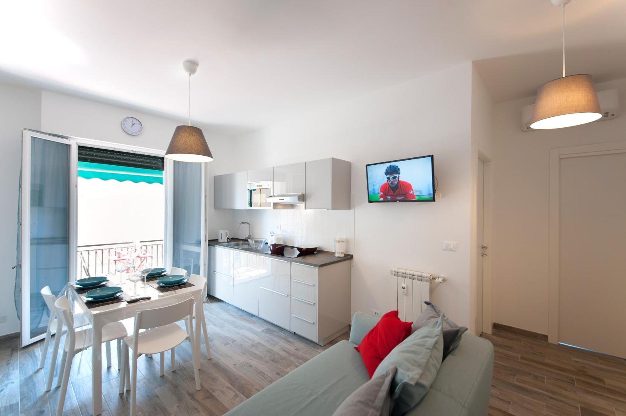 Cipriani 5 Rivieraholiday Pietra Ligure Εξωτερικό φωτογραφία
